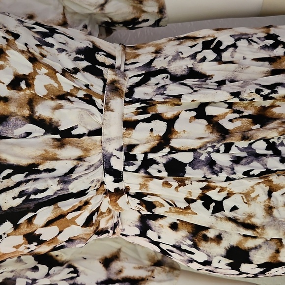 DG2 Elegant Abstract Animal Print Silk Tie Back V-Neck Maxi Dress - Picture 6 of 11